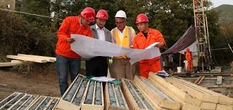 国际化地勘团队